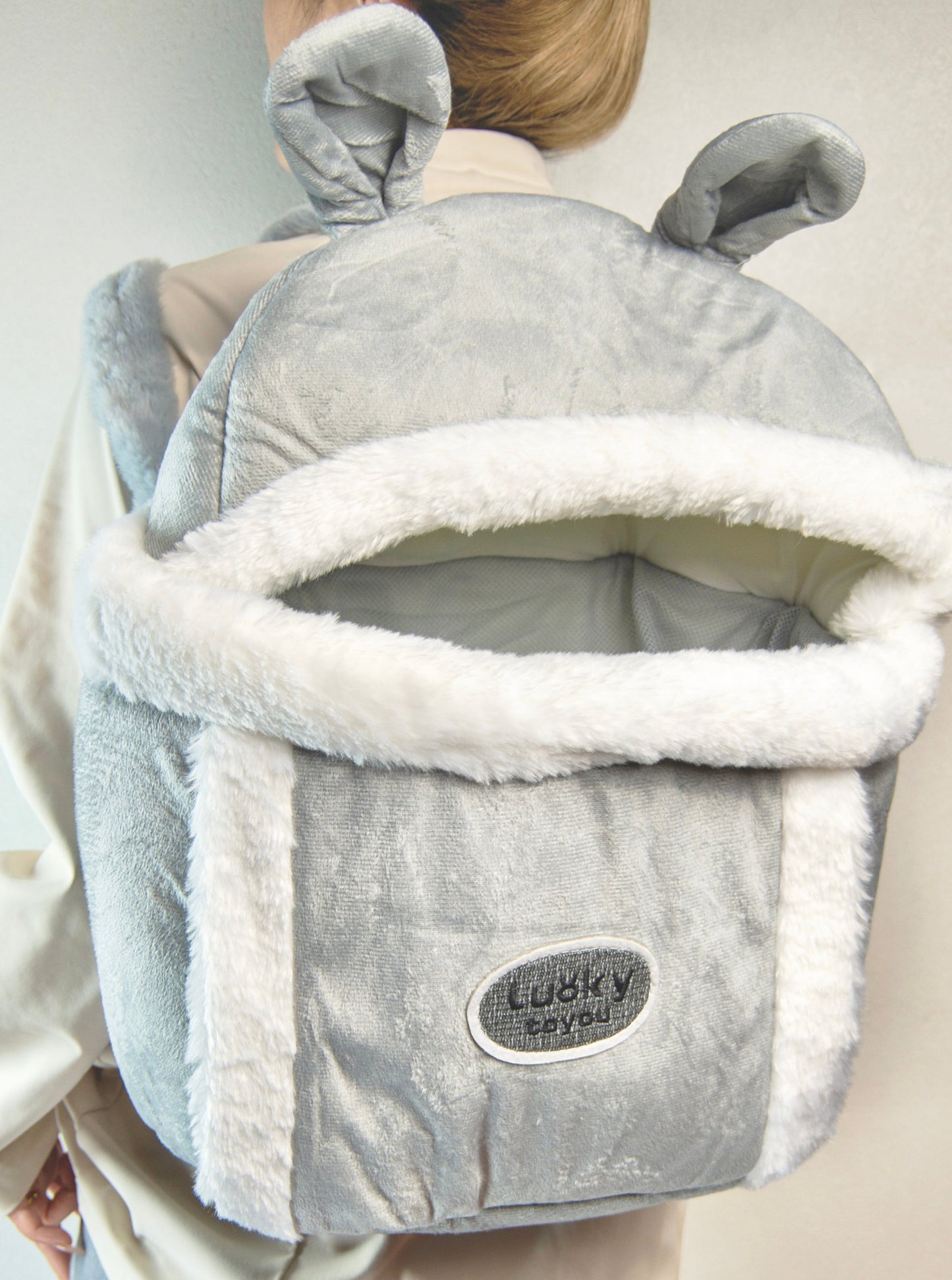 Travel Pet Carrier Bag; Breathable sling for small dogs and cats (5-10lbs)(Fluffy Bunny Gray)