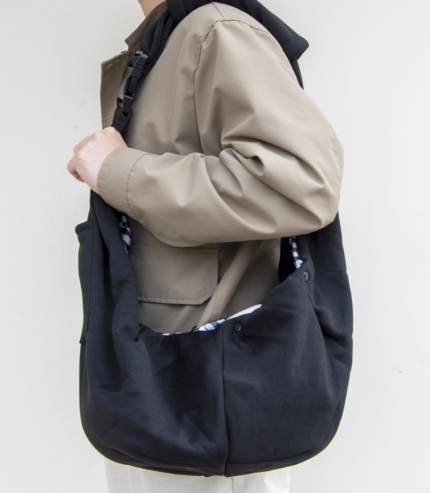 Travel Pet Sling Bag for Small Dogs (Black)