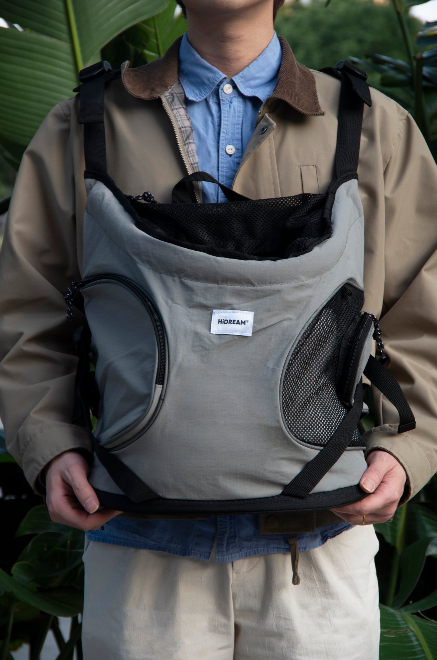Breathable Canvas Dog Carrier Backpack, Forward Facing(Volcano Gray)