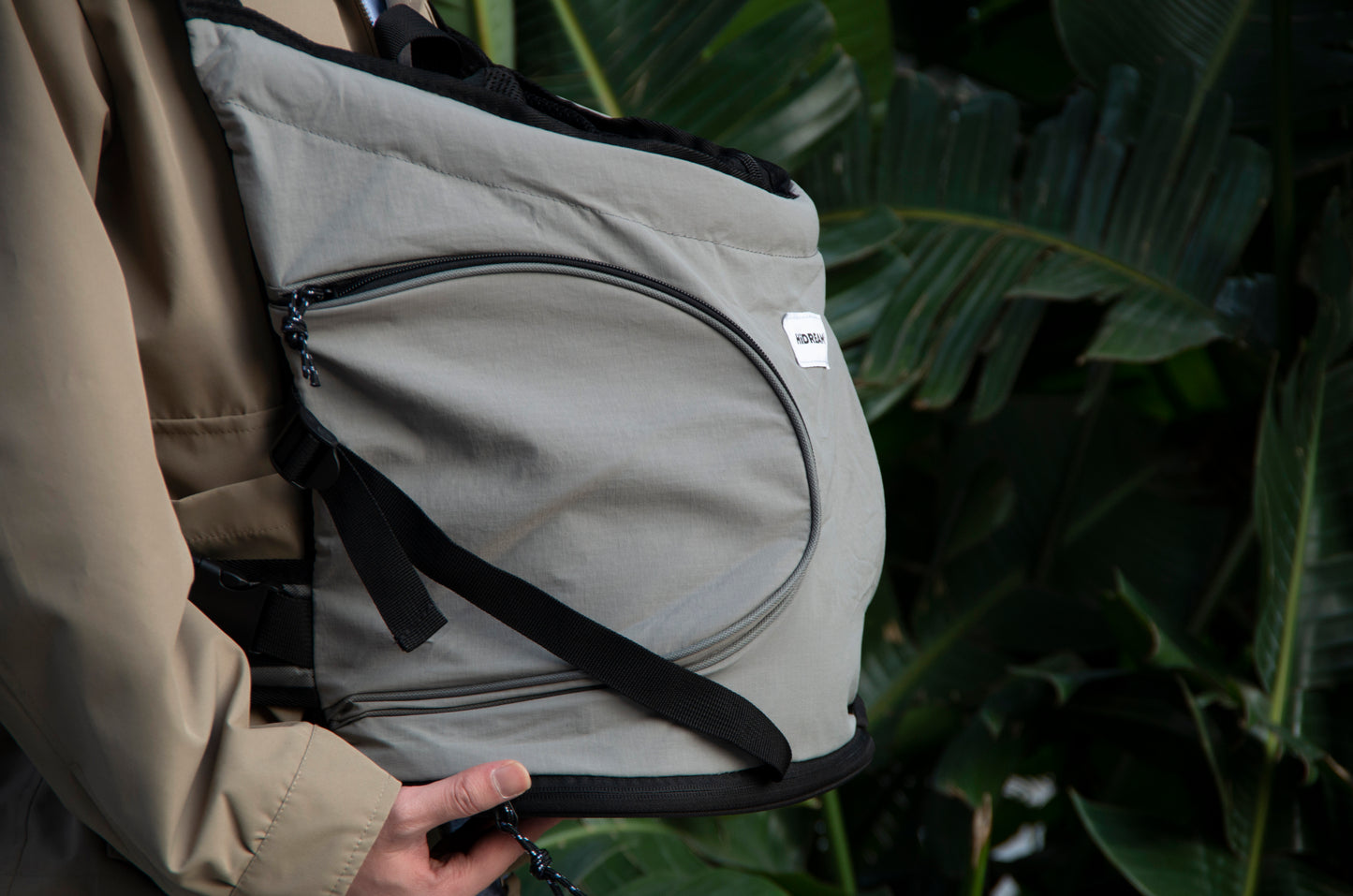 Breathable Canvas Dog Carrier Backpack, Forward Facing(Volcano Gray)