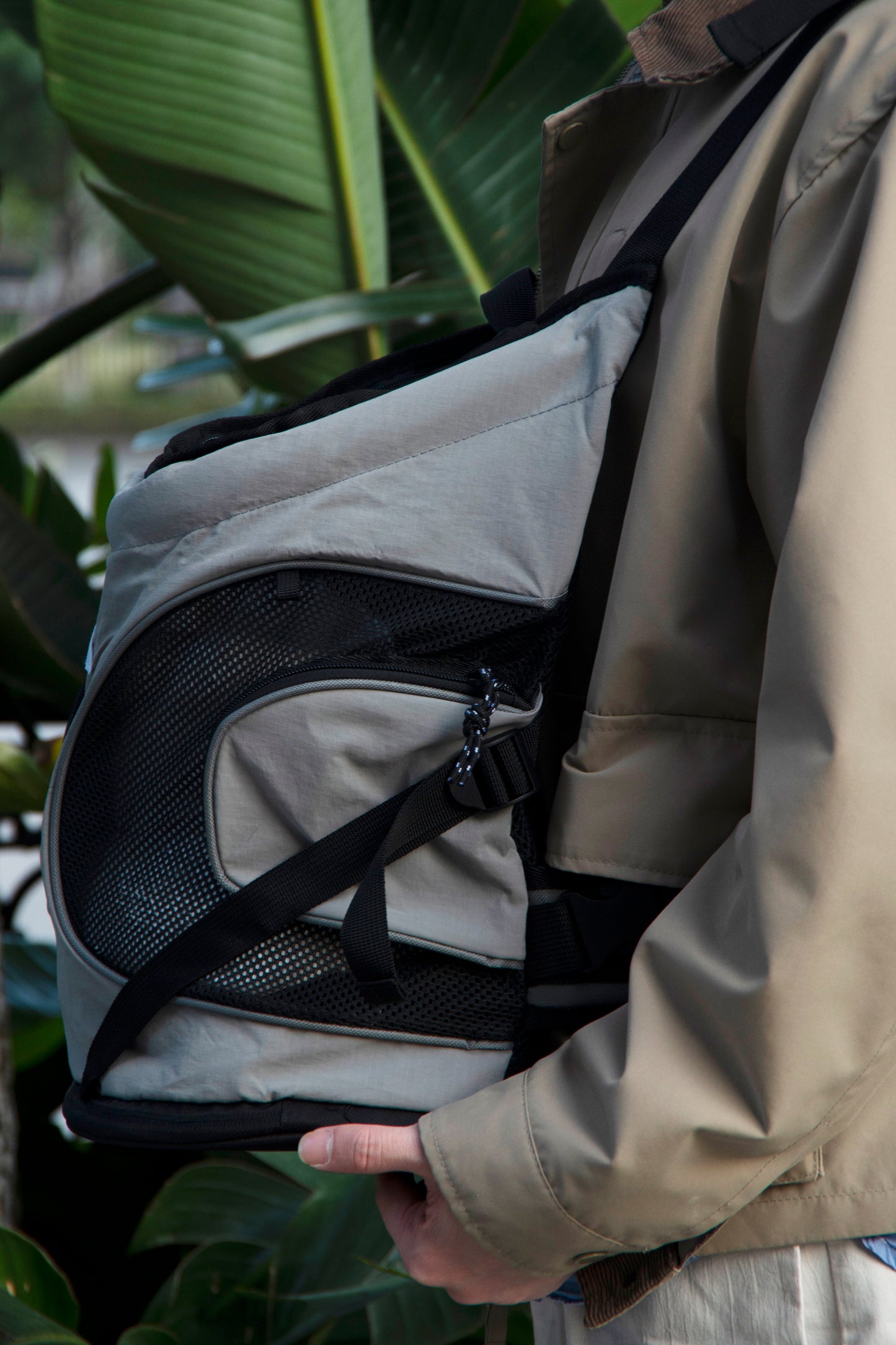 Breathable Canvas Dog Carrier Backpack, Forward Facing(Volcano Gray)