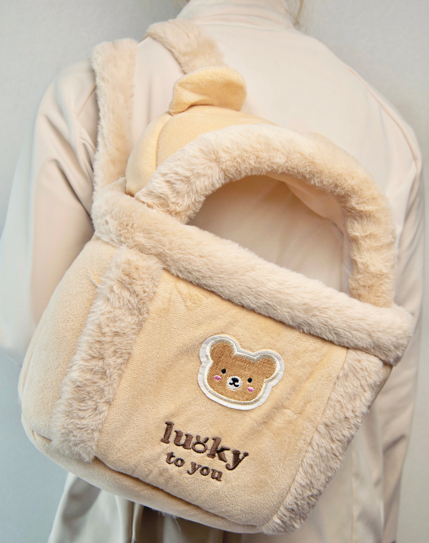 Travel Pet Carrier Bag; Breathable sling for small dogs and cats (5-10lbs)(Teddy Bear Brown)