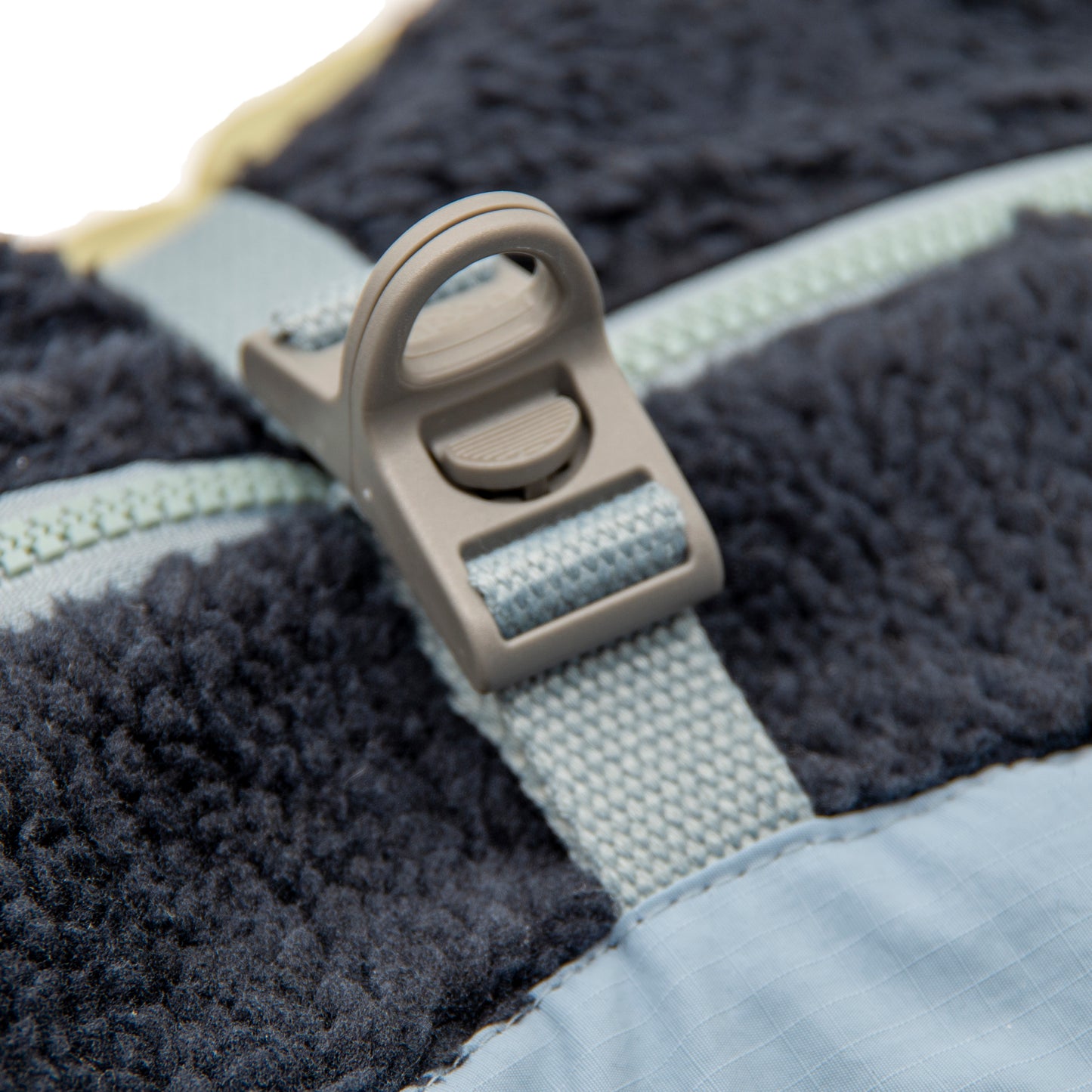 Winter Warmth & Windproof Dog Coat — Plush, Harness-Integrated & Easy Wear (Blue)