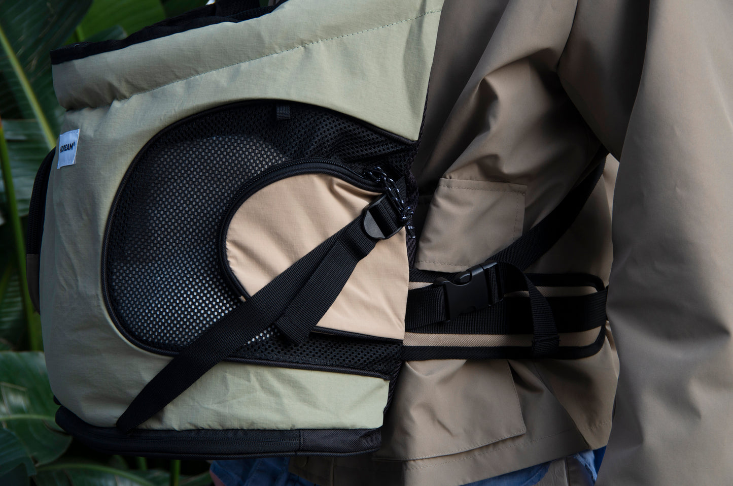 Breathable Canvas Dog Carrier Backpack, Forward Facing(Olive Green)
